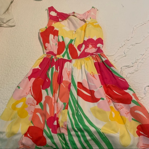 Floral Lilly Dress - Picture 4 of 5